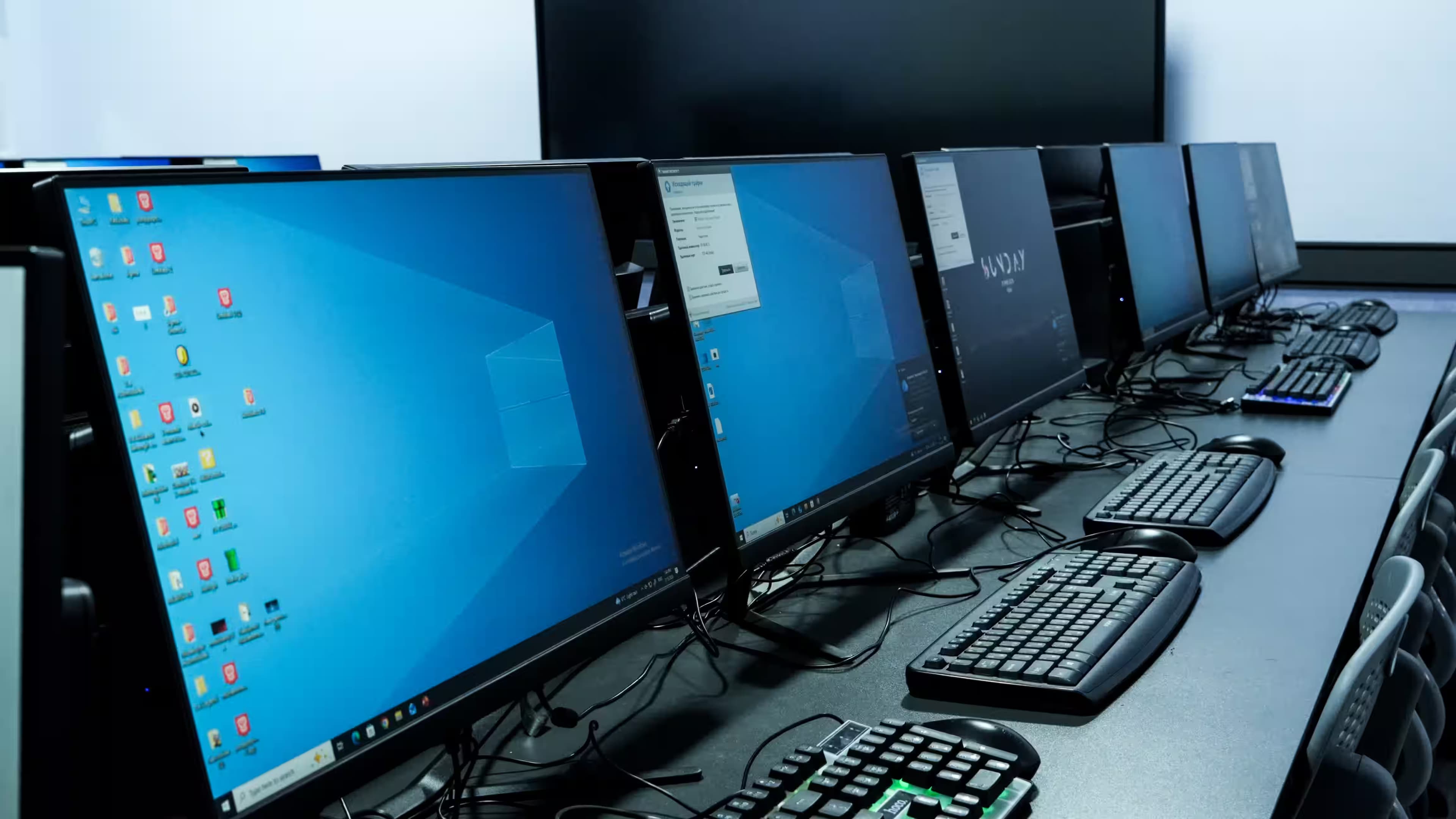 Computer lab with latest software